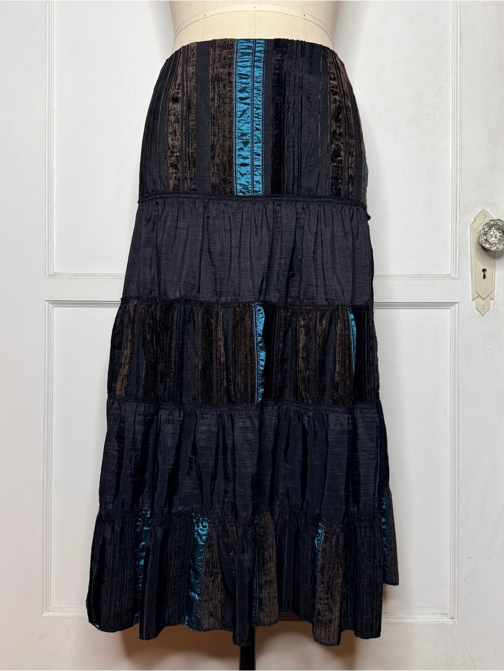 Cache Cache black and teal skirt